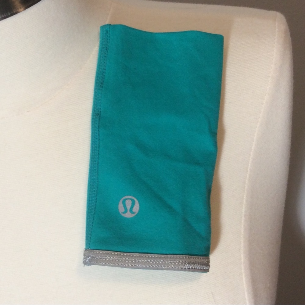 Lululemon key cuff